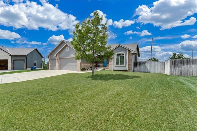 1269 N Forestview Ct, Wichita, KS 67235