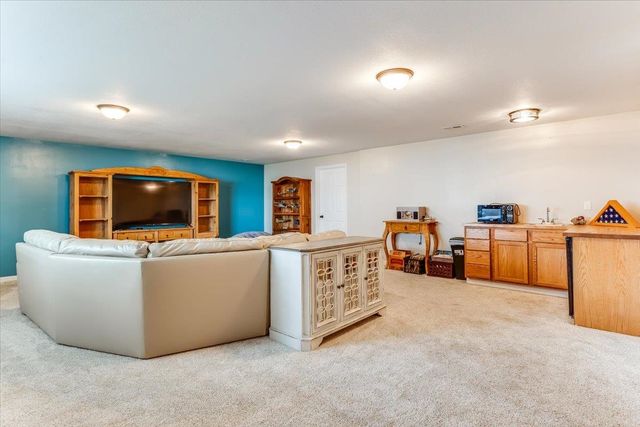 1269 N Forestview Ct, Wichita, KS 67235