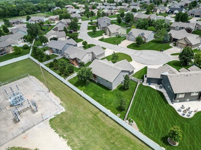 1269 N Forestview Ct, Wichita, KS 67235