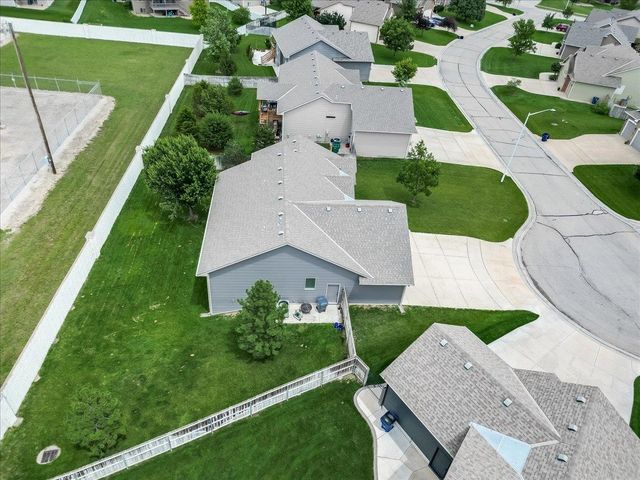 1269 N Forestview Ct, Wichita, KS 67235