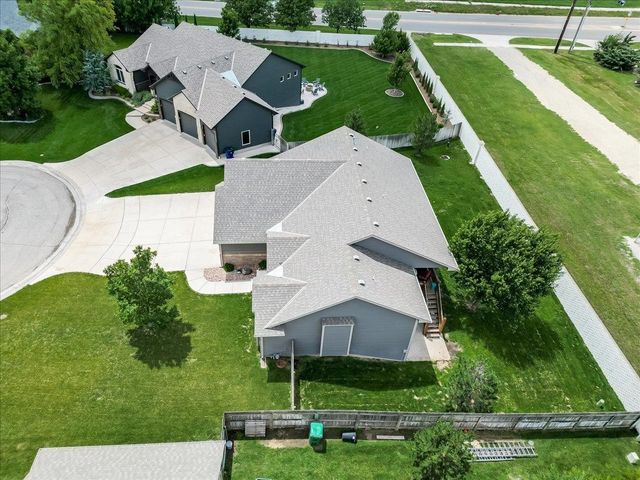 1269 N Forestview Ct, Wichita, KS 67235