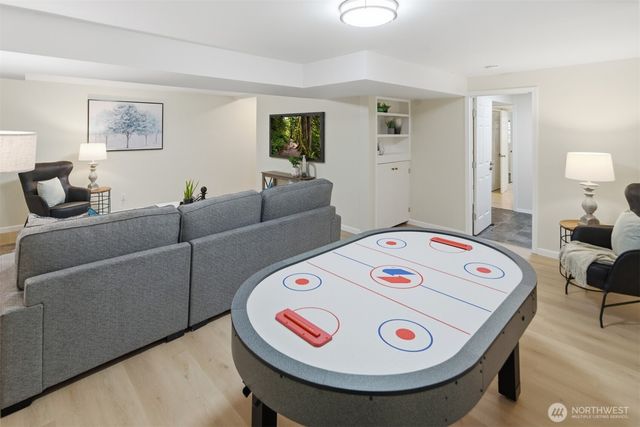 12664 NE 87th Street, Kirkland, WA 98033