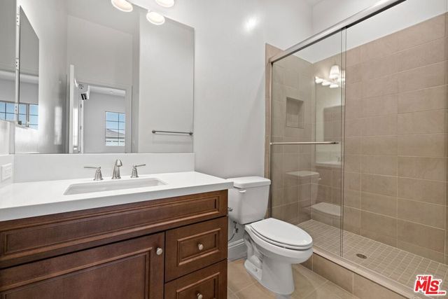 3604 Pathway Court, Bakersfield, CA 93311