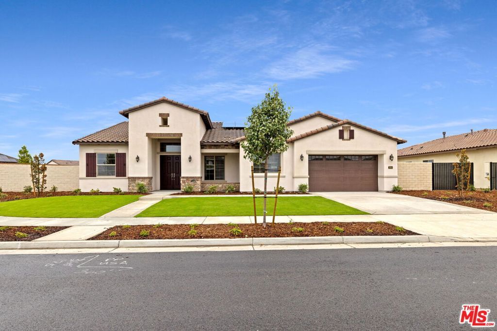 3604 Pathway Court, Bakersfield, CA 93311