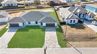 4991 Fairway CT, Lehigh Acres, FL 33973