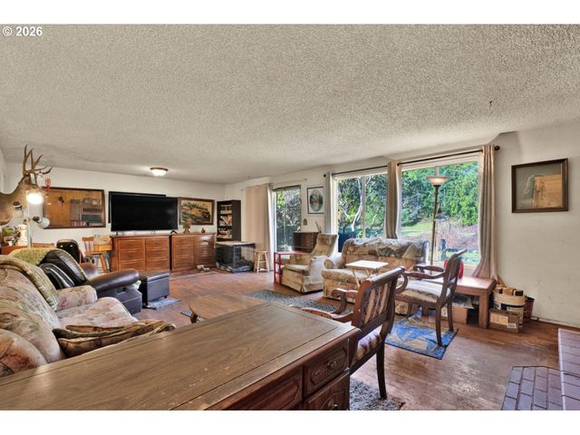 89009 CONDON CREEK Rd, Florence, OR 97439