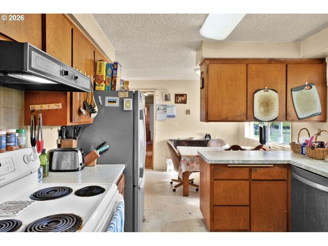 89009 CONDON CREEK Rd, Florence, OR 97439