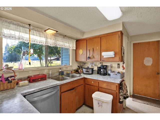 89009 CONDON CREEK Rd, Florence, OR 97439