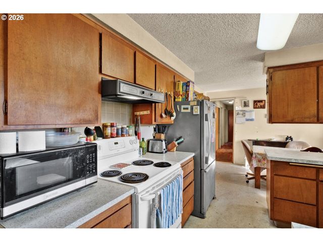 89009 CONDON CREEK Rd, Florence, OR 97439