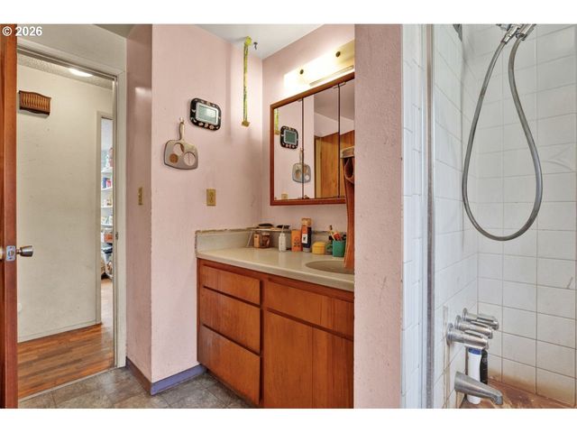 89009 CONDON CREEK Rd, Florence, OR 97439