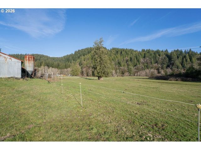 89009 CONDON CREEK Rd, Florence, OR 97439