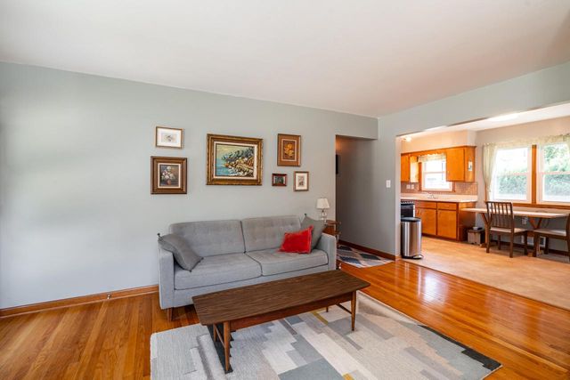 4014 S Logan COURT, Milwaukee, WI 53207