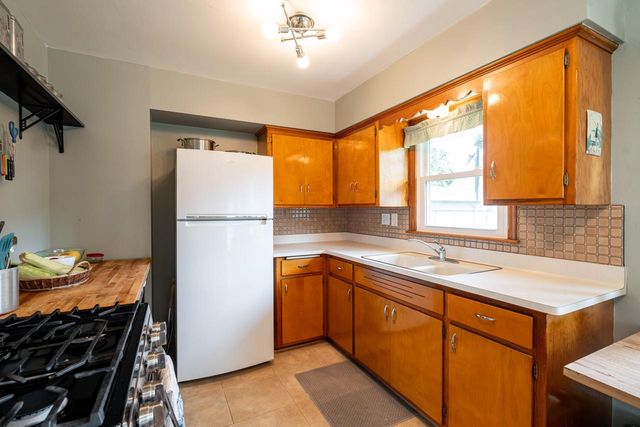 4014 S Logan COURT, Milwaukee, WI 53207