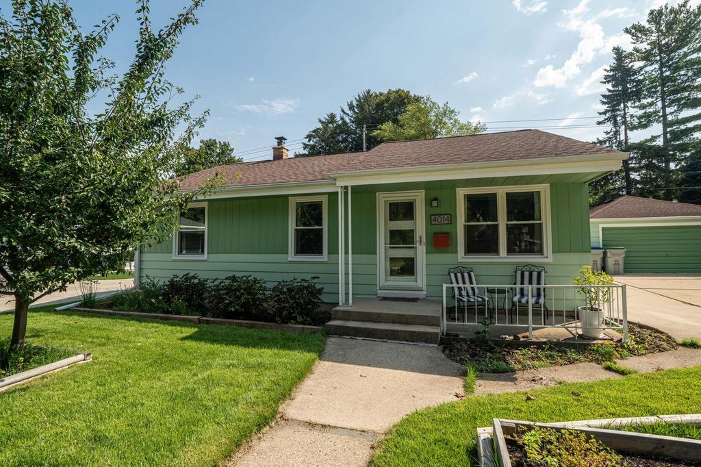 4014 S Logan COURT, Milwaukee, WI 53207