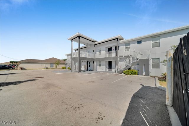 275 SW 4th ST 120, Cape Coral, FL 33991