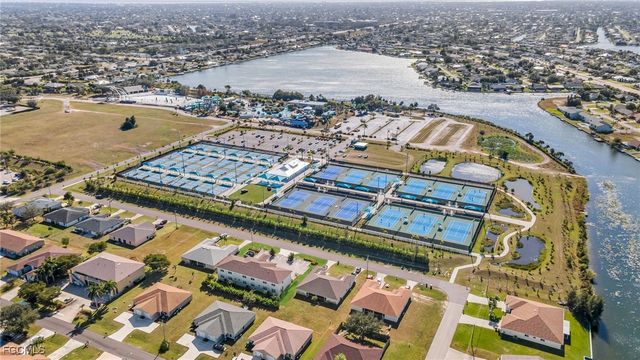 275 SW 4th ST 120, Cape Coral, FL 33991