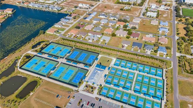 275 SW 4th ST 120, Cape Coral, FL 33991