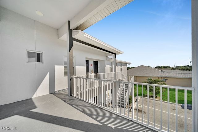 275 SW 4th ST 120, Cape Coral, FL 33991