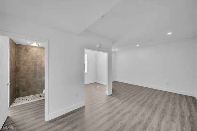 275 SW 4th ST 120, Cape Coral, FL 33991