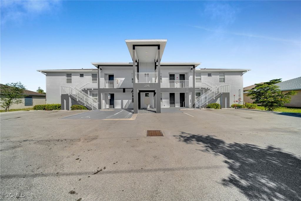 275 SW 4th ST 120, Cape Coral, FL 33991