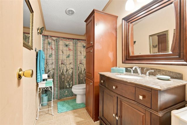 5177 Timarron Drive, Scurry, TX 75158