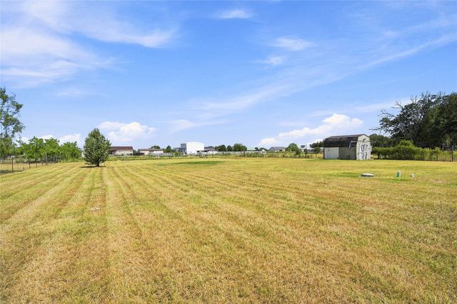 5177 Timarron Drive, Scurry, TX 75158