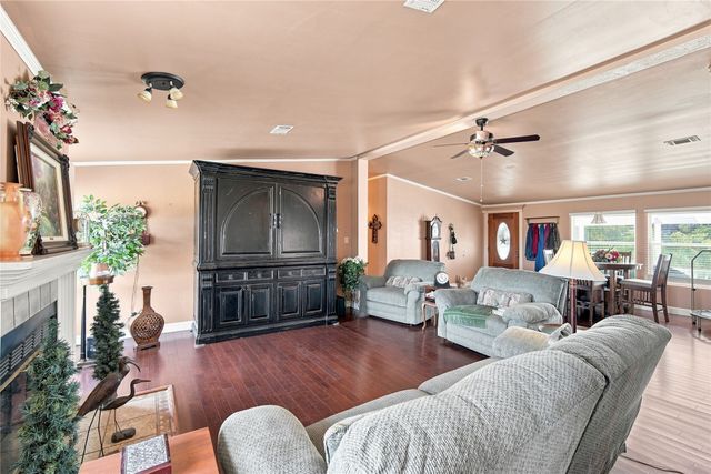 5177 Timarron Drive, Scurry, TX 75158