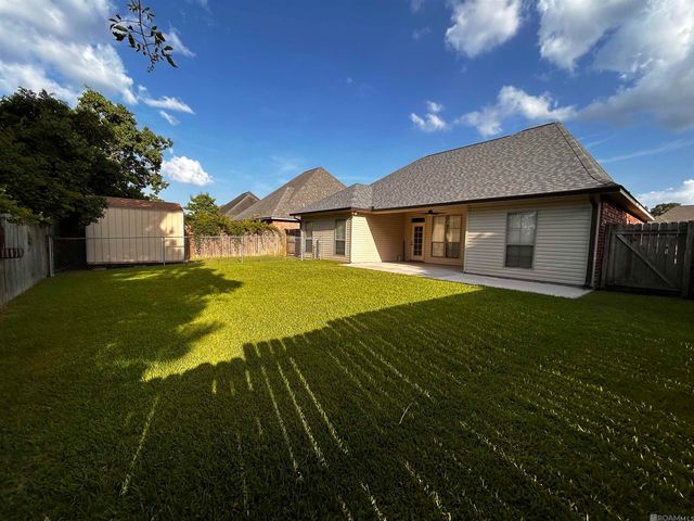 10073 Chanel Dr, Denham Springs, LA 70706