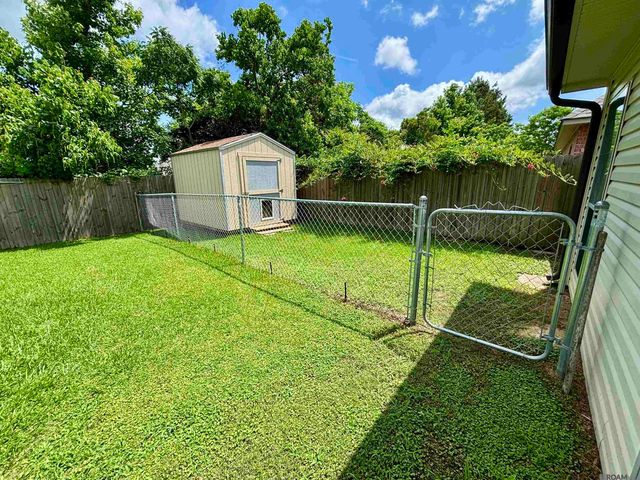 10073 Chanel Dr, Denham Springs, LA 70706