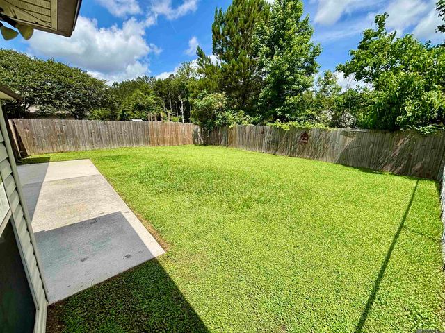 10073 Chanel Dr, Denham Springs, LA 70706