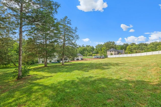 629 Clark Ave, Cookeville, TN 38501