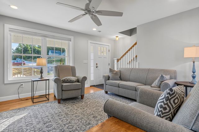 40 Thatcher Way, Barrington, NH 03825