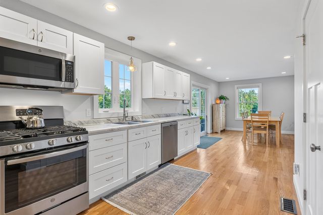40 Thatcher Way, Barrington, NH 03825