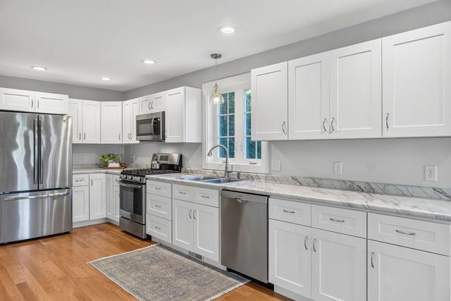 40 Thatcher Way, Barrington, NH 03825