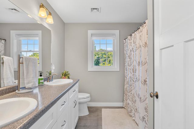 40 Thatcher Way, Barrington, NH 03825