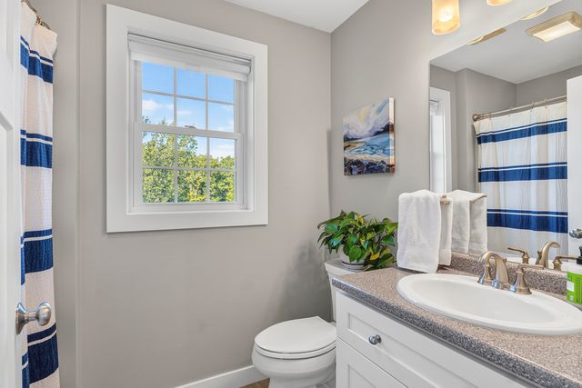 40 Thatcher Way, Barrington, NH 03825