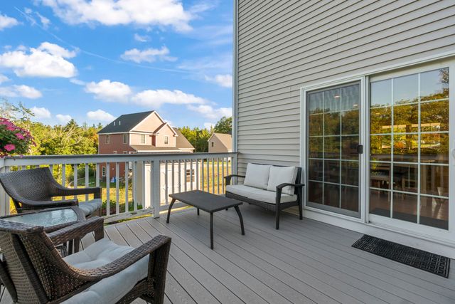 40 Thatcher Way, Barrington, NH 03825