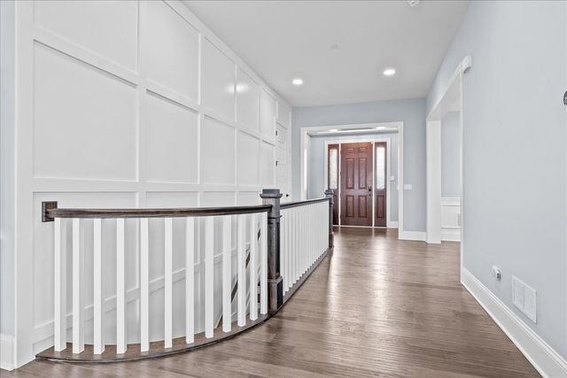 30 S Orchard Circle, Lake Forest, IL 60045