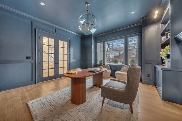 222 Grove St, Wellesley, MA 02482