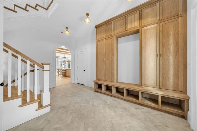 222 Grove St, Wellesley, MA 02482