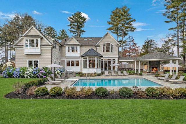 222 Grove St, Wellesley, MA 02482