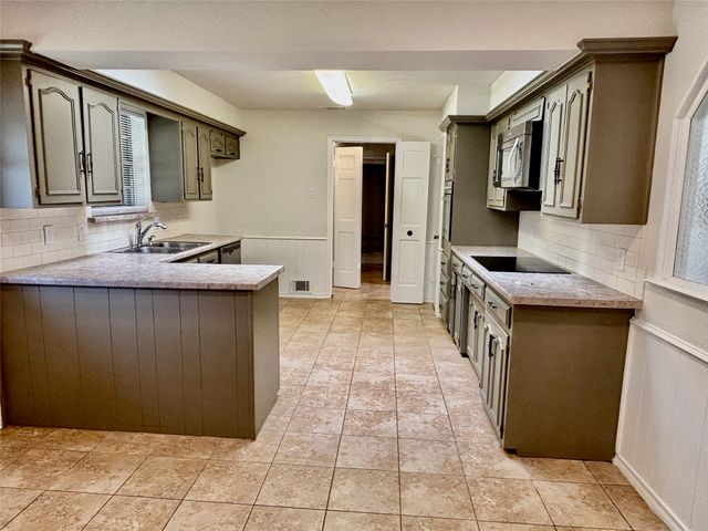 8635 Bacardi Drive, Dallas, TX 75238