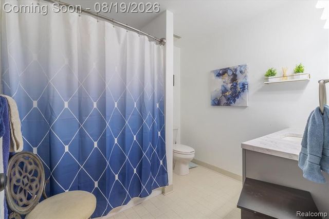 4929 Harbor Point Drive, Waterford, MI 48329