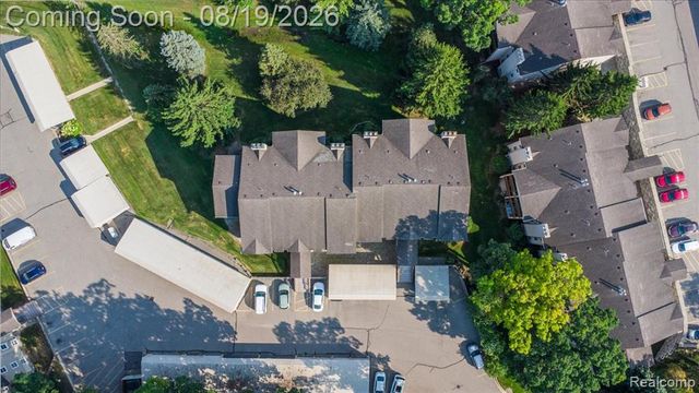 4929 Harbor Point Drive, Waterford, MI 48329