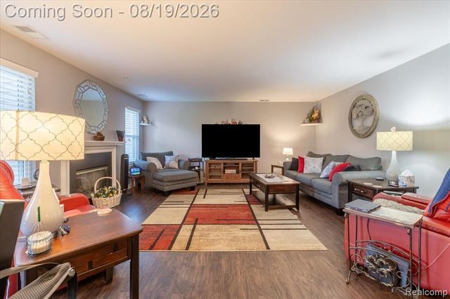 4929 Harbor Point Drive, Waterford, MI 48329