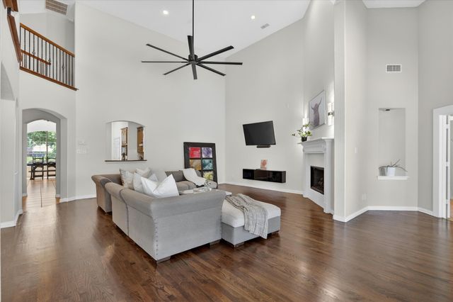 5609 Lavon Drive, Flower Mound, TX 75028