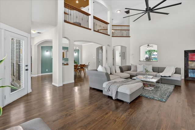 5609 Lavon Drive, Flower Mound, TX 75028