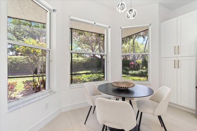 7102 Prado Lake Drive, Delray Beach, FL 33446