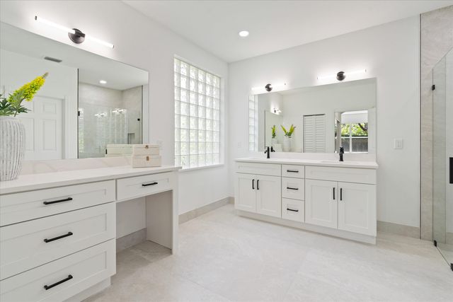 7102 Prado Lake Drive, Delray Beach, FL 33446