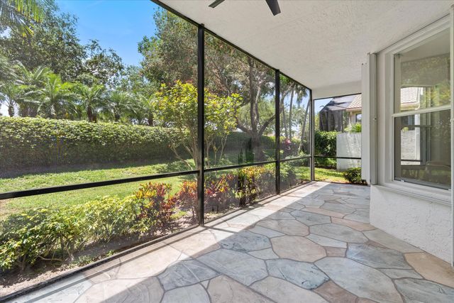 7102 Prado Lake Drive, Delray Beach, FL 33446